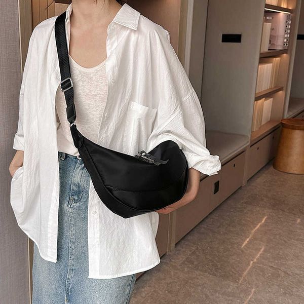 version of large capacity single shoulder crossbody women's bag new fashion trend casual and versatile tote dumpling bag niche canvas b
version of large capacity single shoulder crossbody women's bag new fashion trend casual and versatile tote dumpling bag niche canvas b