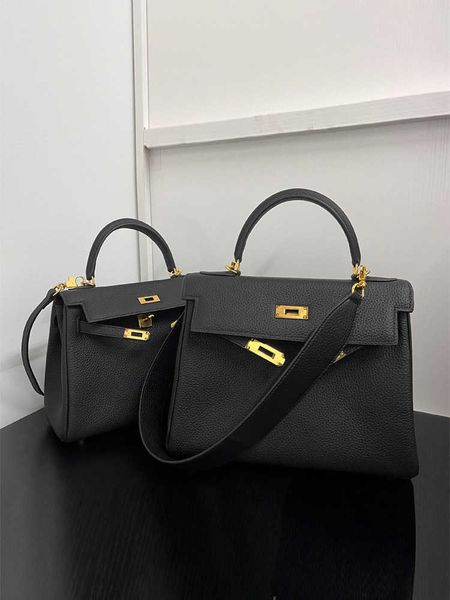 original wholesale h home kelys tote bags online shop autumn winter 2023 small fashion wide shoulder belt bag cowhide one crossbody handbag
original wholesale h home kelys tote bags online shop autumn winter 2023 small fashion wide shoulder belt bag cowhide one crossbody handbag