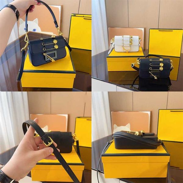 evening bags creative women luxury handbag shoulder leather designer handbags tote crossbody female purses with pin and chain pendant220307
evening bags creative women luxury handbag shoulder leather designer handbags tote crossbody female purses with pin and chain pendant220307