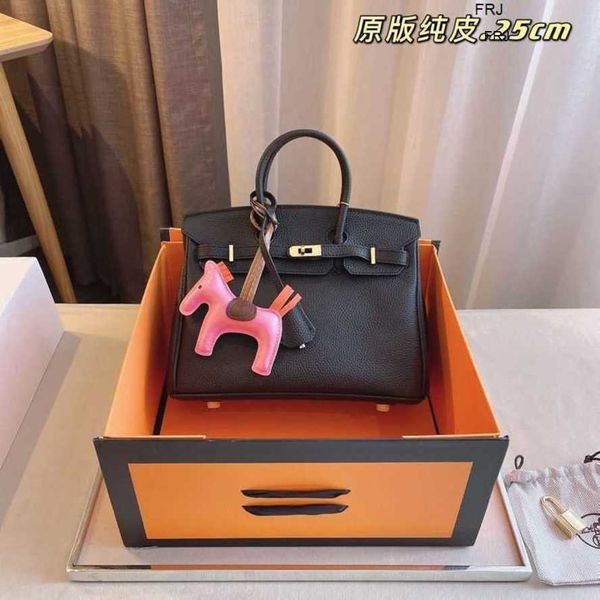 designer birkins handbags bag large capacity 2023 new leather lychee pattern portable single shoulder crossbody wom have logo frj
designer birkins handbags bag large capacity 2023 new leather lychee pattern portable single shoulder crossbody wom have logo frj