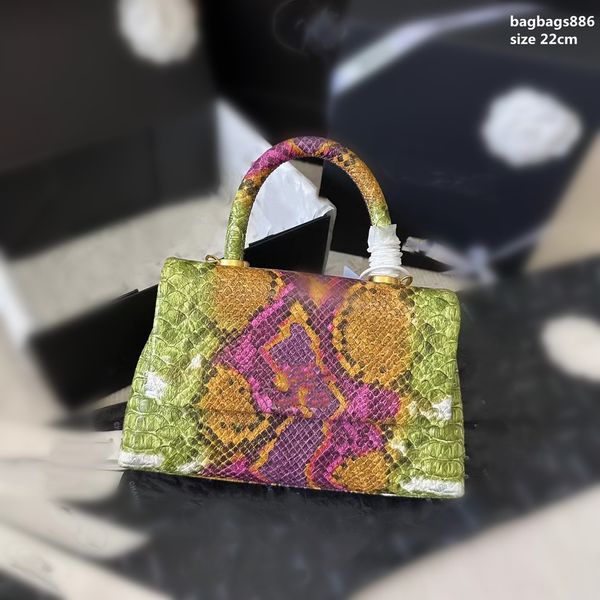 women's portable flap bag luxury hass caviar lizard cowhide handbag hand sewn custom hardware button fashion single shoulder cross body
women's portable flap bag luxury hass caviar lizard cowhide handbag hand sewn custom hardware button fashion single shoulder cross body