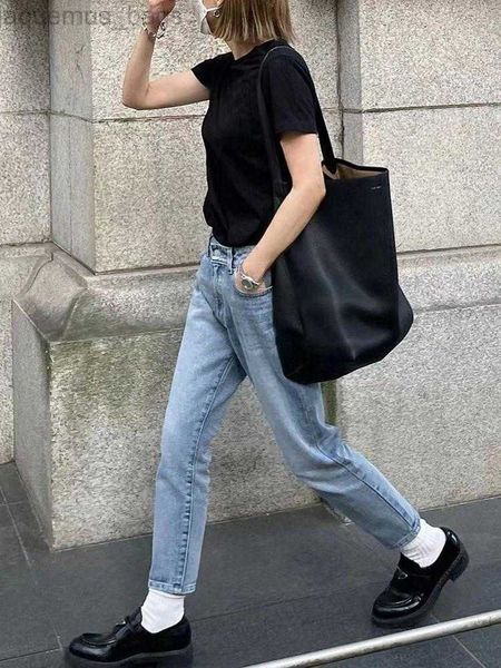 row designer handbag leather and winter large capacity commuter one shoulder handheld tote bag women's small design bucket the row
row designer handbag leather and winter large capacity commuter one shoulder handheld tote bag women's small design bucket the row