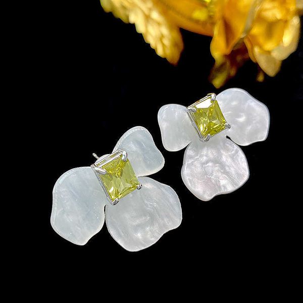 charm korean personalized acetic acid plate earrings light and luxury advanced tiktok net red flower petal silver needle 230630, Golden
charm korean personalized acetic acid plate earrings light and luxury advanced tiktok net red flower petal silver needle 230630, Golden