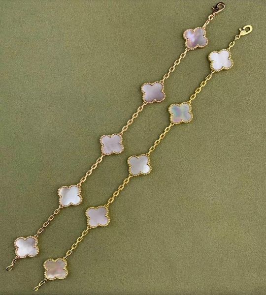 v metal luxurious quality five flowers bracelet with pink shell in 18k gold plated and 18k rose gold color for women wedding jewel6252809, Black
v metal luxurious quality five flowers bracelet with pink shell in 18k gold plated and 18k rose gold color for women wedding jewel6252809, Black