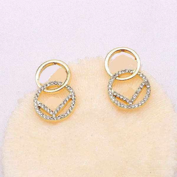 18k gold plated dangle earring designers letters stud geometric round women crystal rhinestone pearl wedding party jewerry gifts 20 style, Golden;silver
18k gold plated dangle earring designers letters stud geometric round women crystal rhinestone pearl wedding party jewerry gifts 20 style, Golden;silver