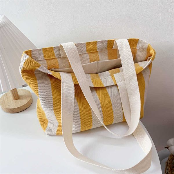 small group fabric shoulder bag with stripes simple and versatile fashion tote bag large capacity and high appearance commuting women's
small group fabric shoulder bag with stripes simple and versatile fashion tote bag large capacity and high appearance commuting women's