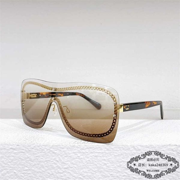 23 new xiaoxiangjia onepiece windshield sunglasses net red ch4243 1yb1a, White;black
23 new xiaoxiangjia onepiece windshield sunglasses net red ch4243 1yb1a, White;black
