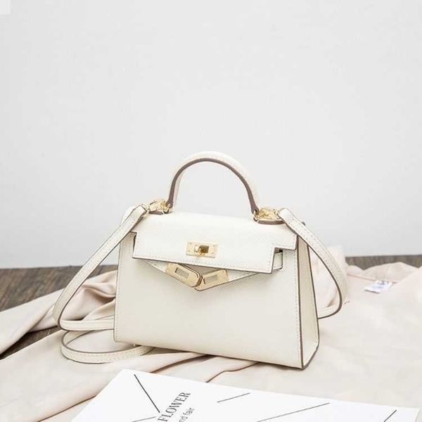 luxury designer tote bags h home kelys online store bag women 2023 new autumn and winter one shoulder crossbody leather womens handbag mini
luxury designer tote bags h home kelys online store bag women 2023 new autumn and winter one shoulder crossbody leather womens handbag mini