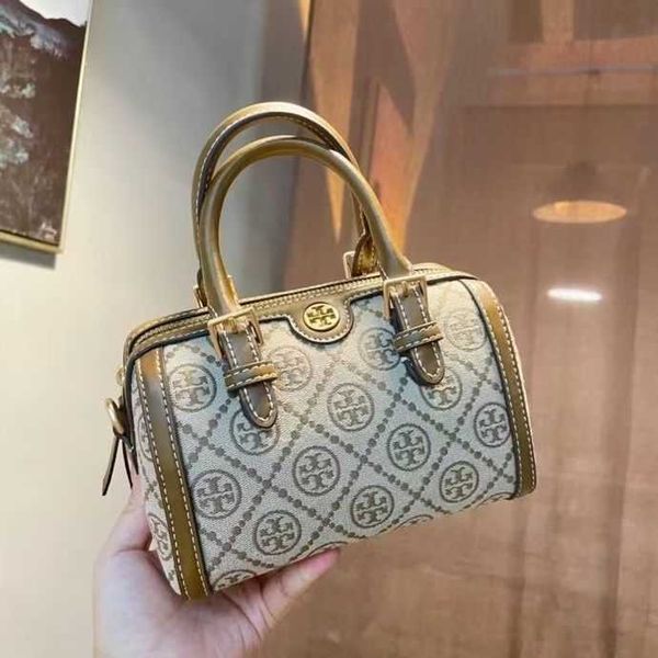 fashion women bag designers bags torysbirchs leather handbags messenger bag new bucket bag tmonogram boston tb handbag single shoulder messe
fashion women bag designers bags torysbirchs leather handbags messenger bag new bucket bag tmonogram boston tb handbag single shoulder messe