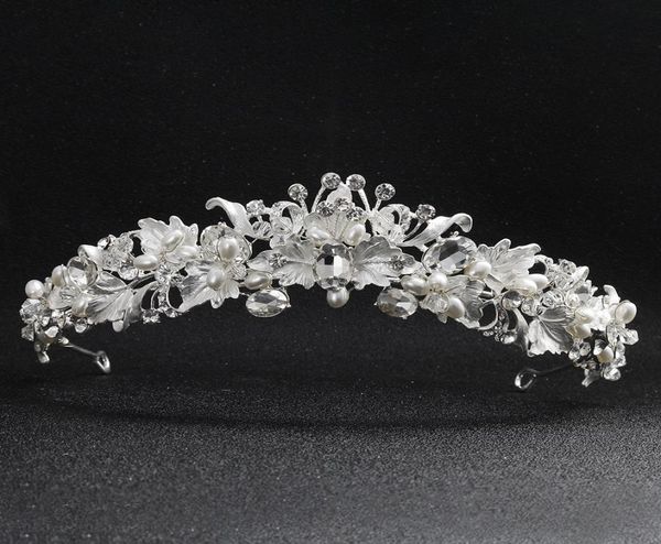 beautiful flower rhinestone alloy tiaras and crowns wedding hair accessories bridal headpiece for women jci0753302716, White;golden
beautiful flower rhinestone alloy tiaras and crowns wedding hair accessories bridal headpiece for women jci0753302716, White;golden