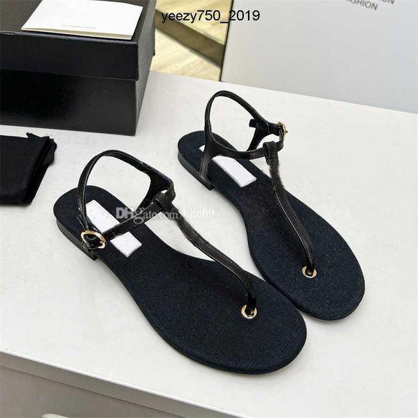 quality channel ccity designer beach shoes luxury sandals fashion slippers outdoor zapatillas classic flat shoes summer holiday high slides
quality channel ccity designer beach shoes luxury sandals fashion slippers outdoor zapatillas classic flat shoes summer holiday high slides
