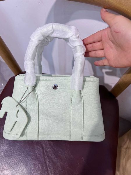 garden party bags designer yellow leisure chicken versatile mini genuine leather one shoulder crossbody handheld small bag 2023 new simple a
garden party bags designer yellow leisure chicken versatile mini genuine leather one shoulder crossbody handheld small bag 2023 new simple a