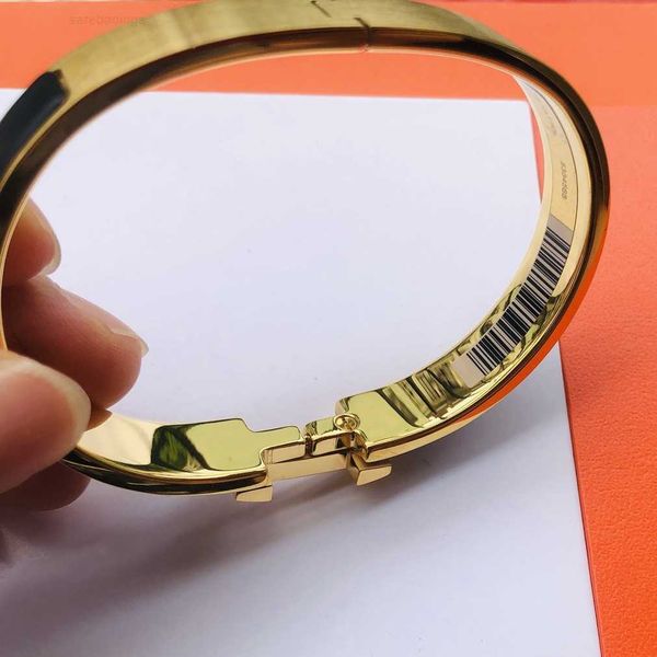 bracelet luxury brand her max clic for man designer enamel bangle 17 19 cm h bracelet couple gold plated 5a t0p official reproductions class, Black
bracelet luxury brand her max clic for man designer enamel bangle 17 19 cm h bracelet couple gold plated 5a t0p official reproductions class, Black