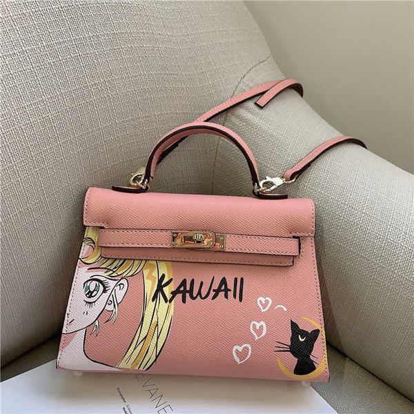 designer hemrres tote bag 2023 new leather cartoon graffiti palm print mini second generation carrie bag single shoulder diagonal cross port
designer hemrres tote bag 2023 new leather cartoon graffiti palm print mini second generation carrie bag single shoulder diagonal cross port