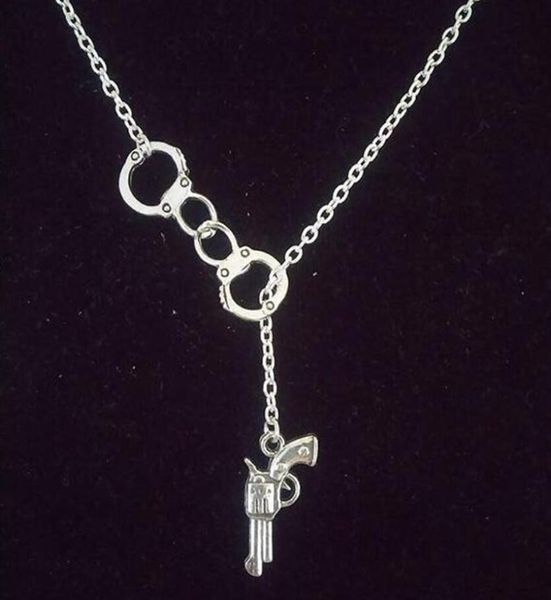 fashion jewelry vintage silver alloy pistol handcuffs charm pendant necklace jewelry good friend clavicle chain gift 5144057074
fashion jewelry vintage silver alloy pistol handcuffs charm pendant necklace jewelry good friend clavicle chain gift 5144057074