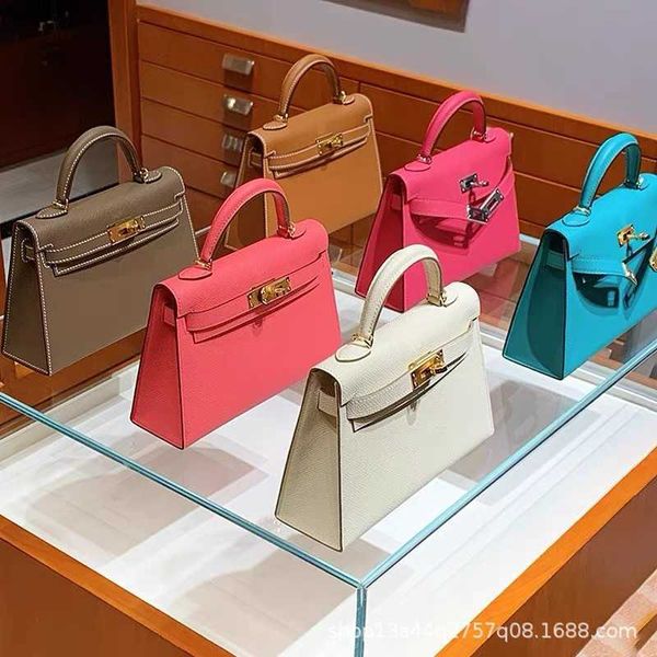 designer hemrres tote bag genuine leather women's bag 2023 new second-generation kelys mini handbag fashion one-shoulder messenger
designer hemrres tote bag genuine leather women's bag 2023 new second-generation kelys mini handbag fashion one-shoulder messenger