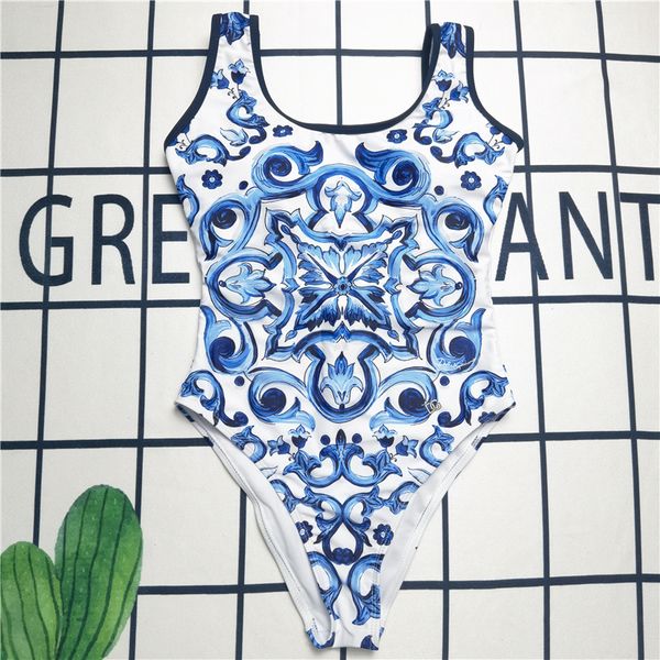 designer women bikini set one piece printed swimwear outdoor sandy beach sports swimsuits fashion shaped bathing suits bikini biquini, White;black
designer women bikini set one piece printed swimwear outdoor sandy beach sports swimsuits fashion shaped bathing suits bikini biquini, White;black