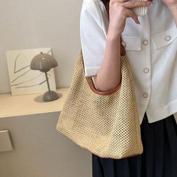 waist bags foufurieux vintage women durable weave straw beach linen woven bucket bag grass casual tote handbags knitting rattan 230711
waist bags foufurieux vintage women durable weave straw beach linen woven bucket bag grass casual tote handbags knitting rattan 230711