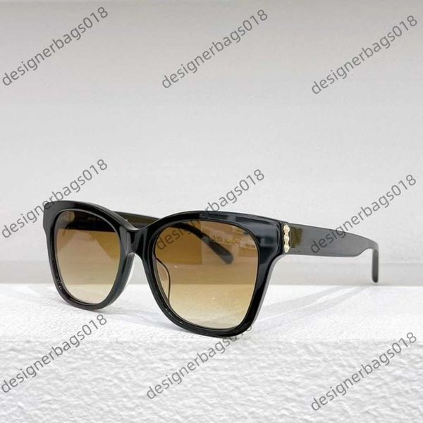 Xiao Xiang family sunglasses Xiaoxiangjia's new Tiktok net red personality women's versatile fashion CH5482-H
Xiao Xiang family sunglasses Xiaoxiangjia's new Tiktok net red personality women's versatile fashion CH5482-H