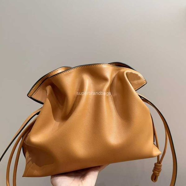 bags 7a designer luxury flamenco pull rope fold shoulder bags bucket flamenco women shoulder bag underarm bag crossbody bag size 30x25cm ing
bags 7a designer luxury flamenco pull rope fold shoulder bags bucket flamenco women shoulder bag underarm bag crossbody bag size 30x25cm ing