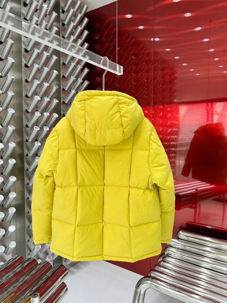 autumn and winter hooded loose down coat, filled with white duck down, fluffy full super soft, shoulder emblem design fashion simple., Black
autumn and winter hooded loose down coat, filled with white duck down, fluffy full super soft, shoulder emblem design fashion simple., Black
