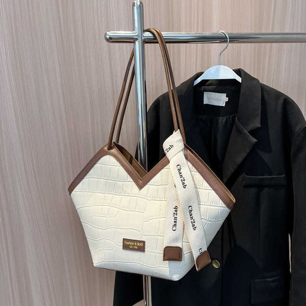 small design shoulder bag new versatile stone pattern tote bag large capacity shopping bag women bags
small design shoulder bag new versatile stone pattern tote bag large capacity shopping bag women bags