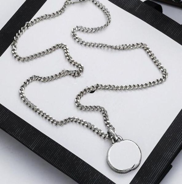 2022 luxury letter silver chain necklace retro couple necklaces men and women pendant designer jewelry gift8620379
2022 luxury letter silver chain necklace retro couple necklaces men and women pendant designer jewelry gift8620379