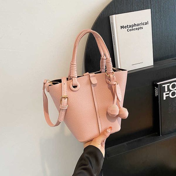 new version soft leather pu casual bag niche ins tote bag summer women's one shoulder crossbody bag bucket bag
new version soft leather pu casual bag niche ins tote bag summer women's one shoulder crossbody bag bucket bag