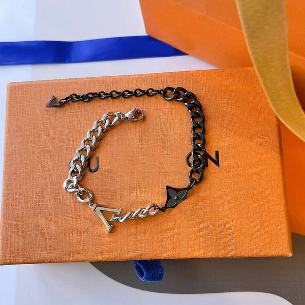 brand designer jewelry bracelets bangle letter pendants two-tone splicing bracelet lovers gift wristband cuff chain women bracelet for birth, Golden;silver
brand designer jewelry bracelets bangle letter pendants two-tone splicing bracelet lovers gift wristband cuff chain women bracelet for birth, Golden;silver