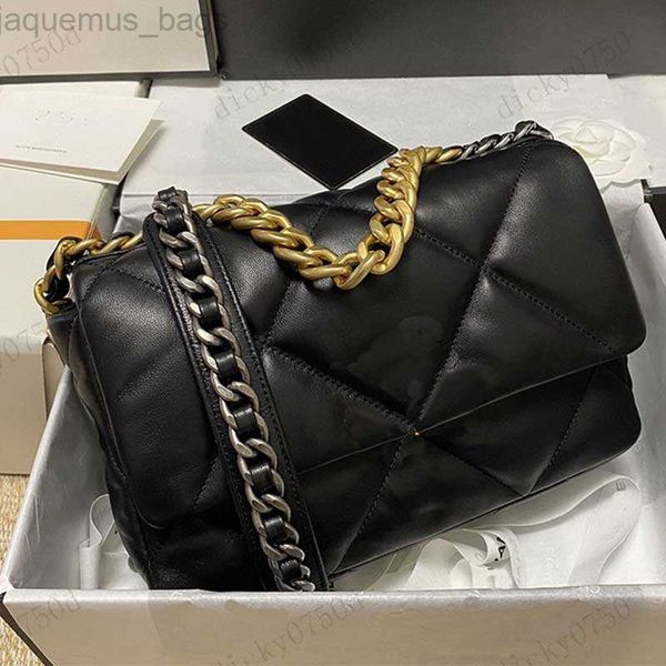 chaanel ccity tote bag 5a lamskin designer chain shoulder bag crossbody handbag classic 19 flap purse luxury soft leather makeup bag fashion
chaanel ccity tote bag 5a lamskin designer chain shoulder bag crossbody handbag classic 19 flap purse luxury soft leather makeup bag fashion