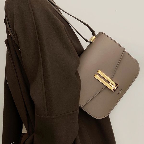 waist bag uk london leather vintage plain causal ladies cross body bag luxury designers solid messenger 230711
waist bag uk london leather vintage plain causal ladies cross body bag luxury designers solid messenger 230711