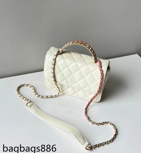luxury channel handle shoulder bag women's handheld flip panel bag colorful hollow handle oil wax cowhide flip panel cc bag black gold
luxury channel handle shoulder bag women's handheld flip panel bag colorful hollow handle oil wax cowhide flip panel cc bag black gold