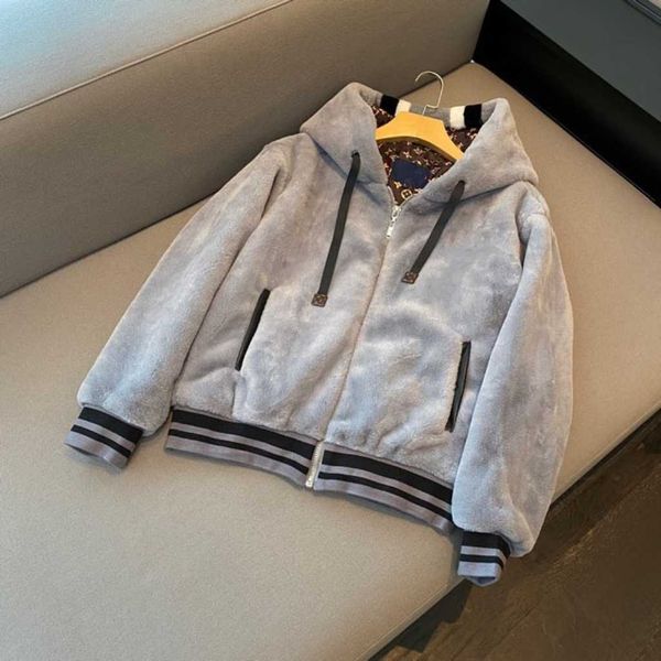 autumn and winter new lamb wool splicing jacket jacket, striped color, lamb wool soft and comfortable and warm, men and women alike., Black;brown
autumn and winter new lamb wool splicing jacket jacket, striped color, lamb wool soft and comfortable and warm, men and women alike., Black;brown