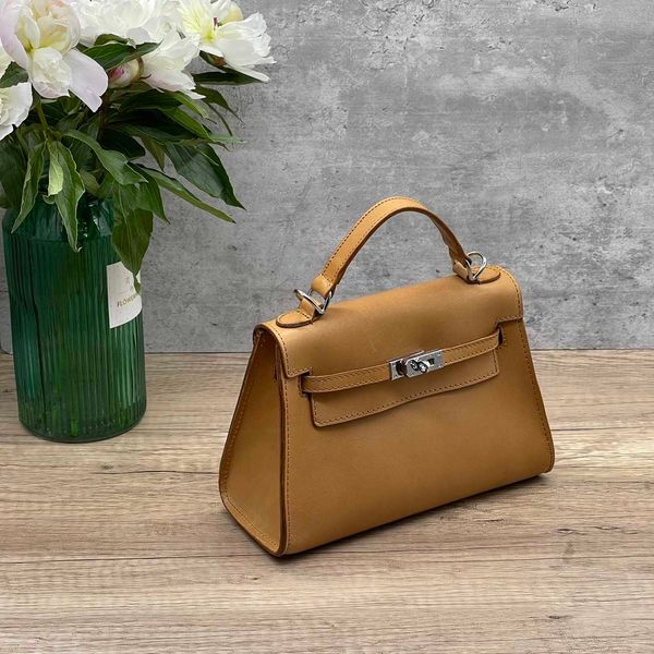 original wholesale h home kelys tote bags online shop vegetable tanning tree cream cow leather bag women mini literature handbag small fresh
original wholesale h home kelys tote bags online shop vegetable tanning tree cream cow leather bag women mini literature handbag small fresh