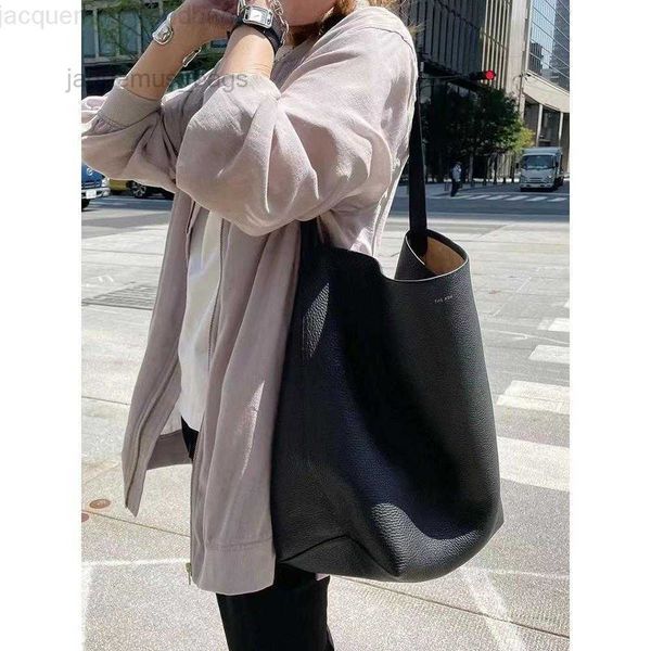 the designer rows high-capacity bag leather bag cowhide small number large capacity commuter tote in and winter women's one shoulder th
the designer rows high-capacity bag leather bag cowhide small number large capacity commuter tote in and winter women's one shoulder th