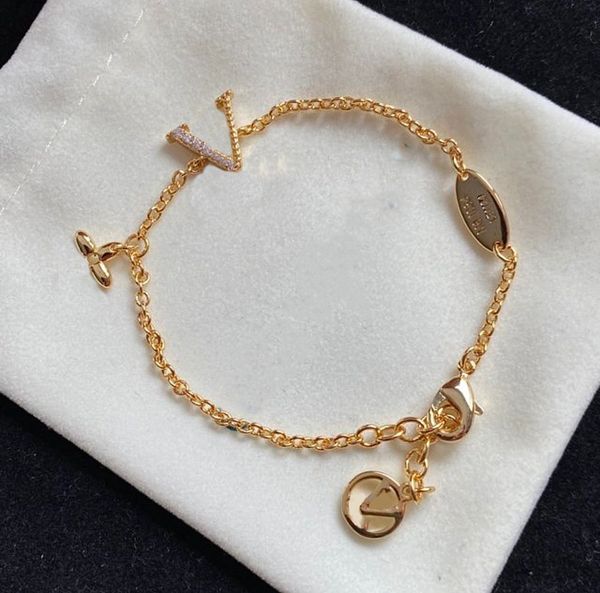 women designer bracelet luxury gold charm bracelet fashion trendy letter v pendant gold jewelry accessories, Black
women designer bracelet luxury gold charm bracelet fashion trendy letter v pendant gold jewelry accessories, Black