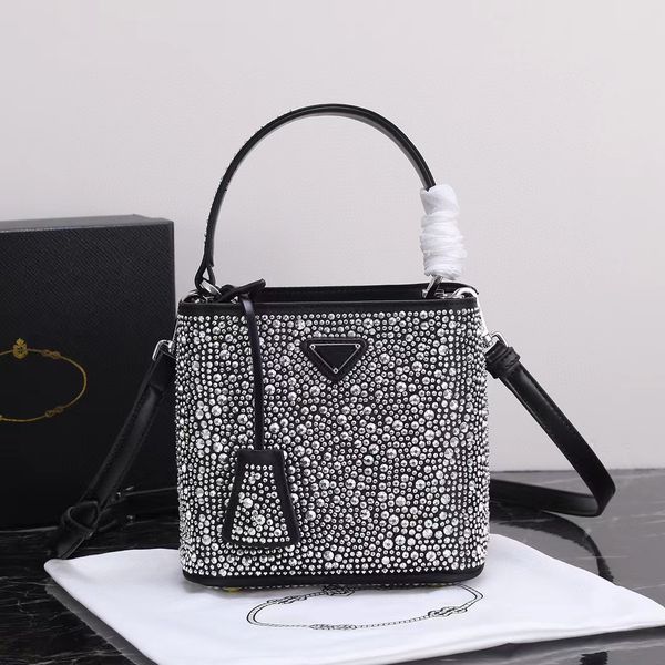 woman designer bucket bag luxury crystal shoulder bag large handbag highest quality tote bag for girls shopping bags evening bag hobo bags
woman designer bucket bag luxury crystal shoulder bag large handbag highest quality tote bag for girls shopping bags evening bag hobo bags