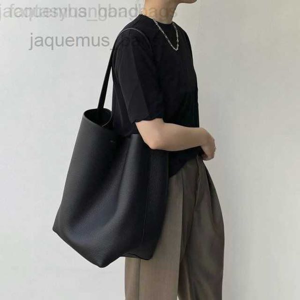 the row designer bags leather luxury bags high grade lychee layer cowhide small large capacity commuter tote one shoulder bucketclassic tote
the row designer bags leather luxury bags high grade lychee layer cowhide small large capacity commuter tote one shoulder bucketclassic tote