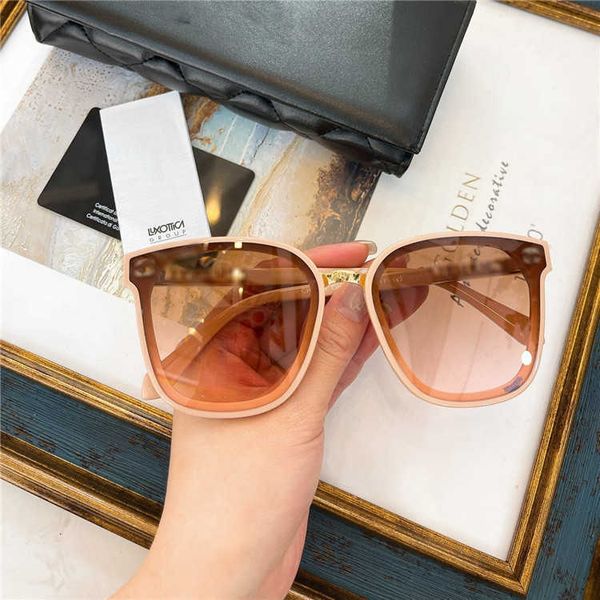 Xiao Xiang family sunglasses Xiaoxiangjia's New Fashion Square Letter Sunglasses leg Star ch6090 1W2T7
Xiao Xiang family sunglasses Xiaoxiangjia's New Fashion Square Letter Sunglasses leg Star ch6090 1W2T7