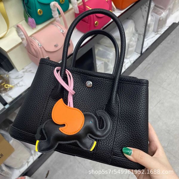garden party bags designer mother bag soft leather women's litchi pattern portable one-shoulder messenger convenient for commuting larg
garden party bags designer mother bag soft leather women's litchi pattern portable one-shoulder messenger convenient for commuting larg