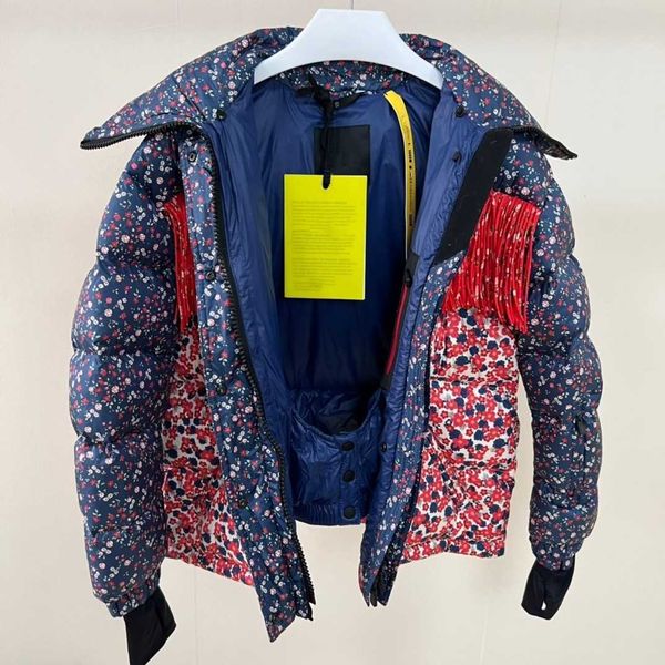 autumn and winter ladies big lapel flower pattern down coat, tassel design fashion trend, duck down fill warm comfort, flower pattern embell, Black
autumn and winter ladies big lapel flower pattern down coat, tassel design fashion trend, duck down fill warm comfort, flower pattern embell, Black