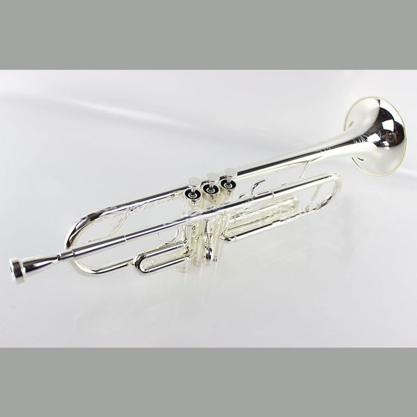superior quality weighted bb b flat trumpet weighted tritone brass instrument with hard case, mouthpiece, cloth and gloves, silver plated
superior quality weighted bb b flat trumpet weighted tritone brass instrument with hard case, mouthpiece, cloth and gloves, silver plated