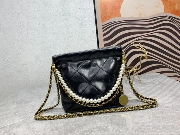 the latest pearl chain luxury designer women's messenger bag diamond plaid leather quilted large capacity classic mini retro bin bag
the latest pearl chain luxury designer women's messenger bag diamond plaid leather quilted large capacity classic mini retro bin bag
