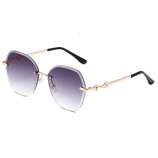 Designer sunglasses fashion luxury brand G's frameless trimming Sunglasses Women's polygon GRADIENT SUNGLASSES trend high quality UV protection party
Designer sunglasses fashion luxury brand G's frameless trimming Sunglasses Women's polygon GRADIENT SUNGLASSES trend high quality UV protection party