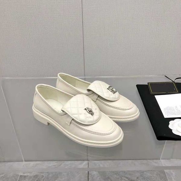 high version flip lefu shoes lingge sheepskin channel dress shoes women's low heel shoes sheepskin deep mouth small leather shoes round, Black
high version flip lefu shoes lingge sheepskin channel dress shoes women's low heel shoes sheepskin deep mouth small leather shoes round, Black
