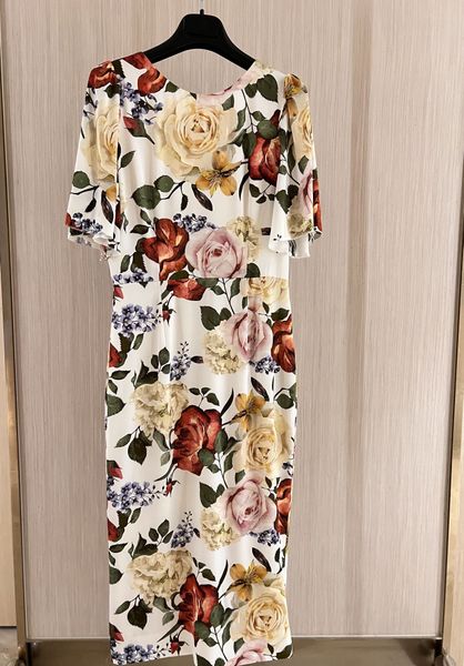 basic & casual dresses european designer dress 2023 early autumn new rose slim fit collection dress, Black;gray
basic & casual dresses european designer dress 2023 early autumn new rose slim fit collection dress, Black;gray