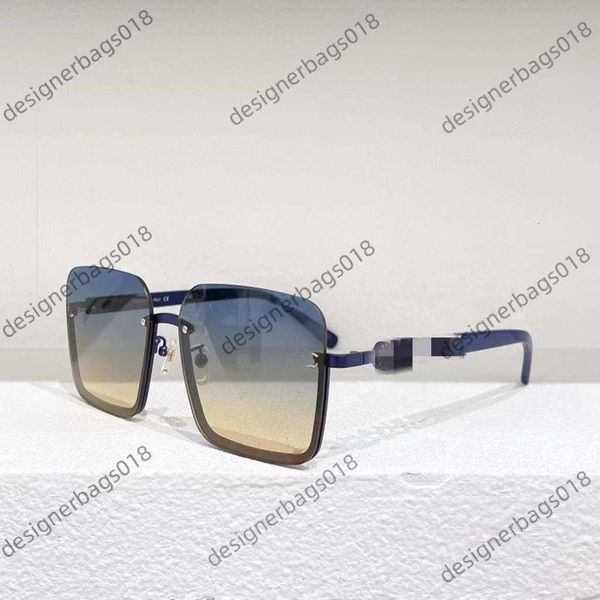 Xiao Xiang family sunglasses Xiaoxiangjia's new half frame net red same high-level business style 5690-s versatile Sunglasses
Xiao Xiang family sunglasses Xiaoxiangjia's new half frame net red same high-level business style 5690-s versatile Sunglasses