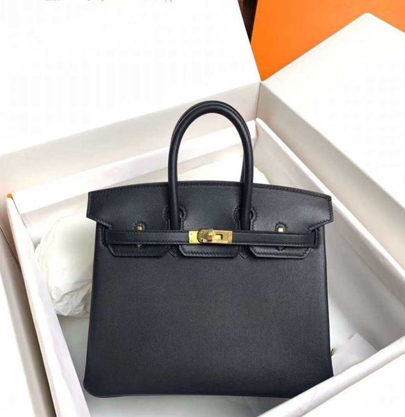 new genuine leathertote bag lux designer handbags gold hardware 35cm black brands classic fashion large capicity lady shopping hasp square v
new genuine leathertote bag lux designer handbags gold hardware 35cm black brands classic fashion large capicity lady shopping hasp square v