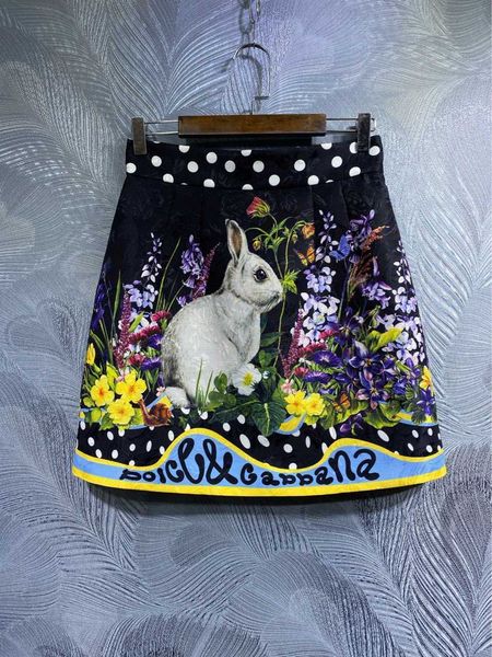 23ss designer skirts womens designer clothing fashionable and versatile showcasing white temperament and slimming fit women clothes, Black
23ss designer skirts womens designer clothing fashionable and versatile showcasing white temperament and slimming fit women clothes, Black
