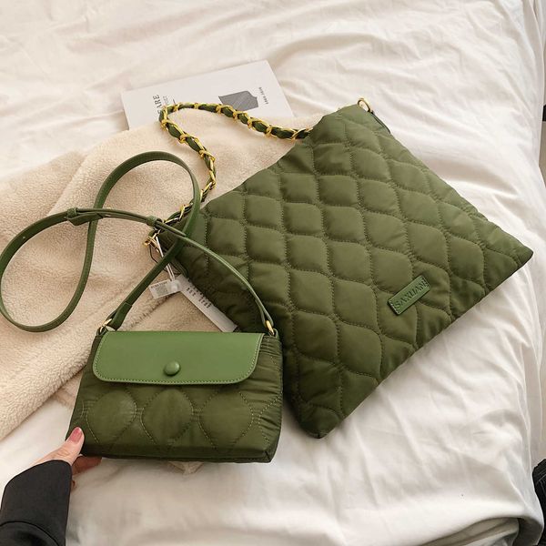 new type bag women's large capacity lazy tote bag diamond plaid embroidered thread mother bag fashion niche bucket bag
new type bag women's large capacity lazy tote bag diamond plaid embroidered thread mother bag fashion niche bucket bag